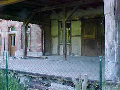 Bahnhof Dischingen - G&uuml;terboden (Bildgr&ouml;&szlig;e ca. 12 Kb)