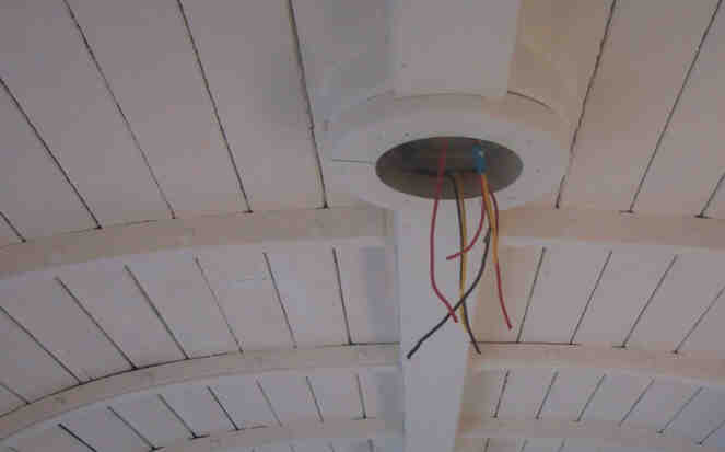 HMB 5 - Detail der Beleuchtung (Gr&ouml;&szlig;e ca. 13 Kb)