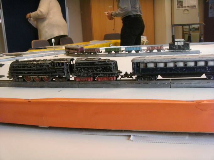 Zwei Zuggarnitzren(Gr&ouml;&szlig;e ca. 36 kb)