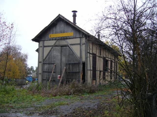 {short description of image}