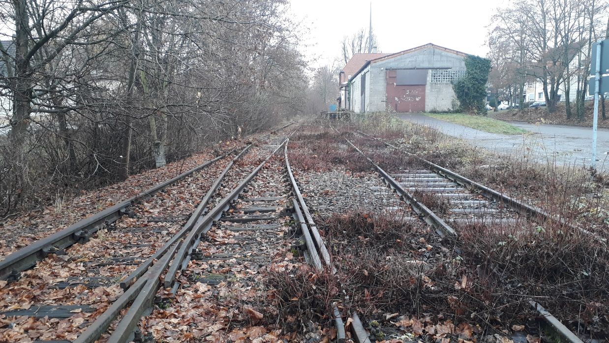 {short description of image}