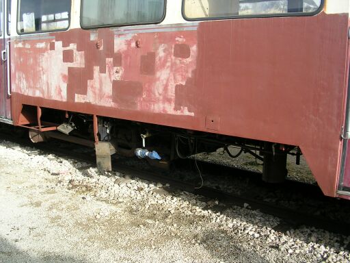 Seitenansicht mit demontierten Inspektionklappen (Gr&ouml;&szlig;e ca. 46 kb)