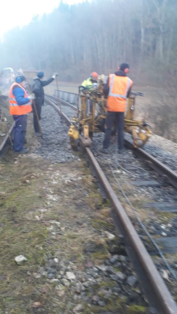 Abladen der Baumaschinen (Gr&ouml;&szlig; 101 kb)