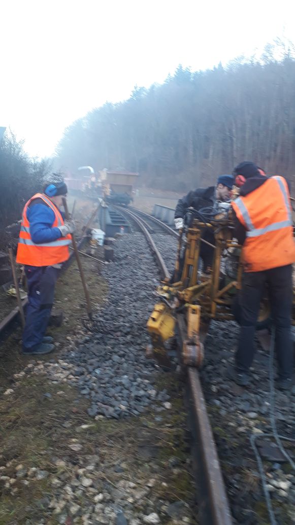 Abladen der Baumaschinen (Gr&ouml;&szlig; 85 kb)