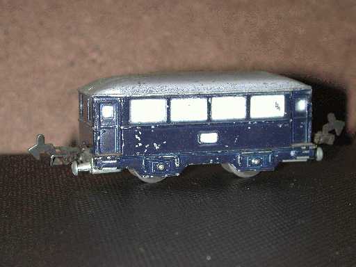 Personenzugwagen blau (Bildgröße ca. 18 Kb)